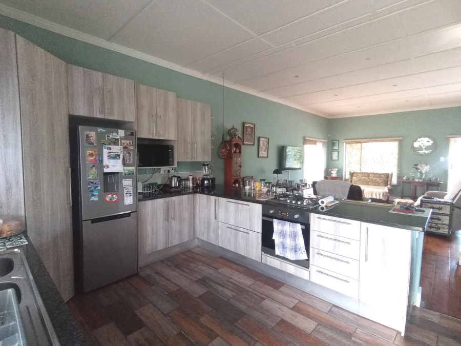 5 Bedroom Property for Sale in Berea Eastern Cape